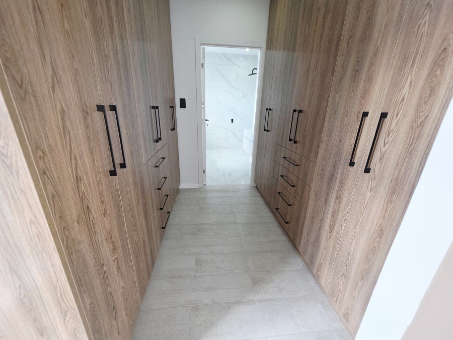 4 Bedroom Property for Sale in Sandown Western Cape